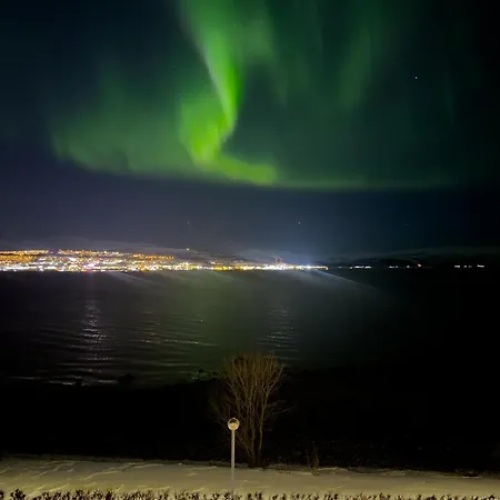 Private 50m2 Guest Floor With Fjord View, Balcony & Private Bath * Tromsø